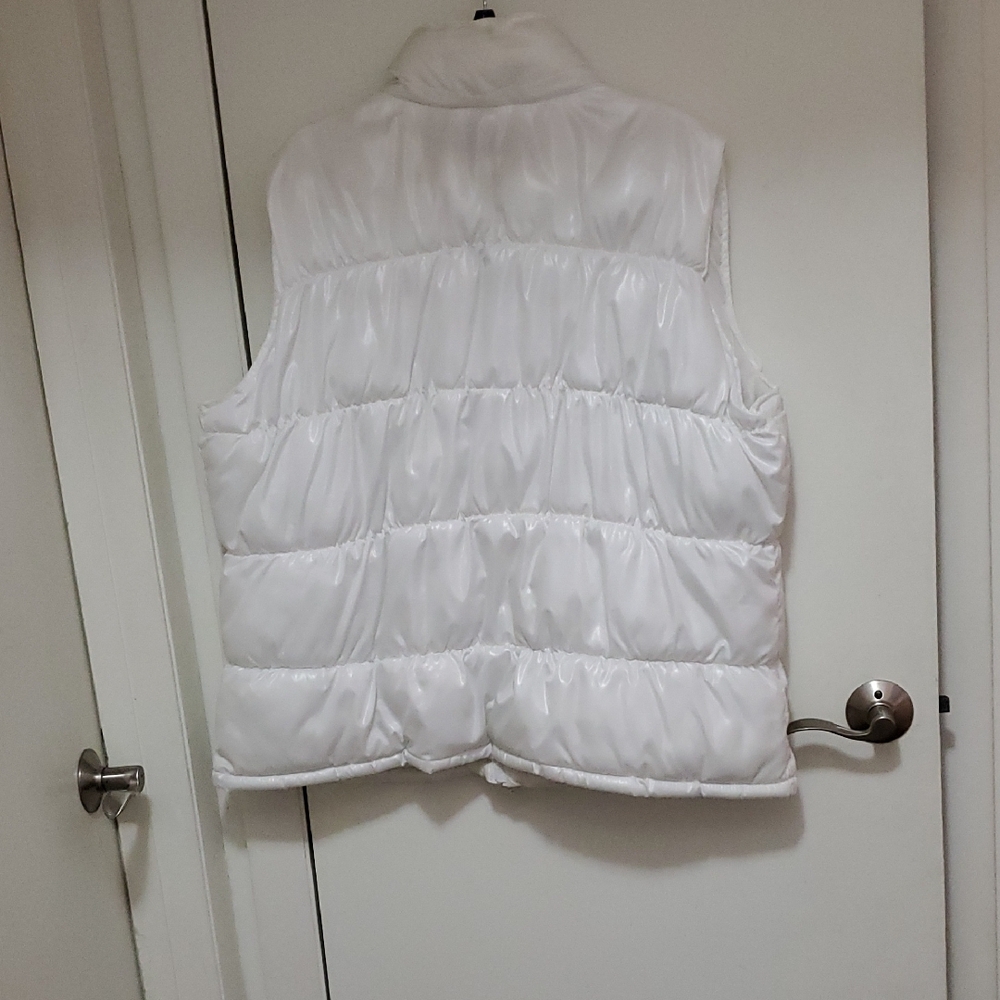 Faded Glory White Quilted Vest - Picture 4 of 7
